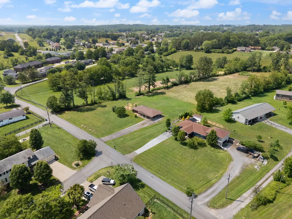 386 B Boggs Road London KY 40744