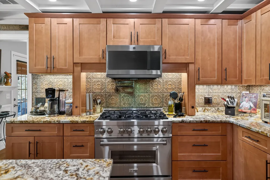 2012 Mooreland Drive Lawrenceburg KY 40342
