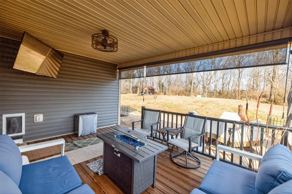 2012 Mooreland Drive Lawrenceburg KY 40342