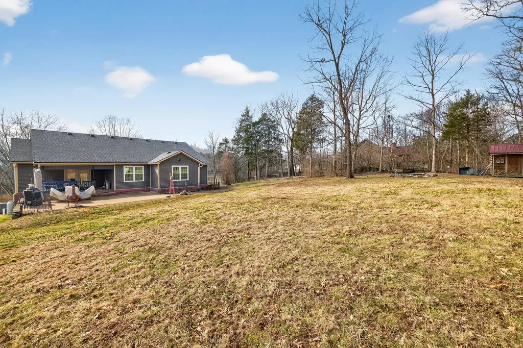 2012 Mooreland Drive Lawrenceburg KY 40342