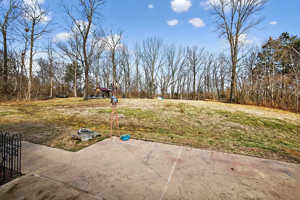2012 Mooreland Drive Lawrenceburg KY 40342