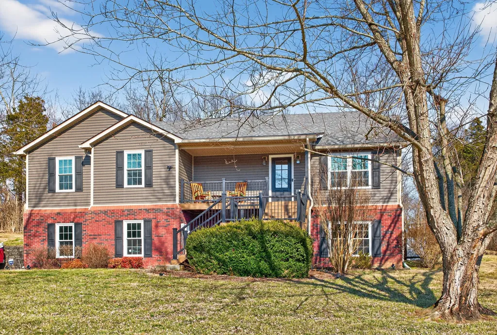 2012 Mooreland Drive Lawrenceburg KY 40342