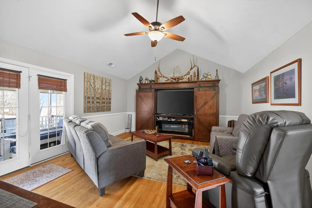 2012 Mooreland Drive Lawrenceburg KY 40342