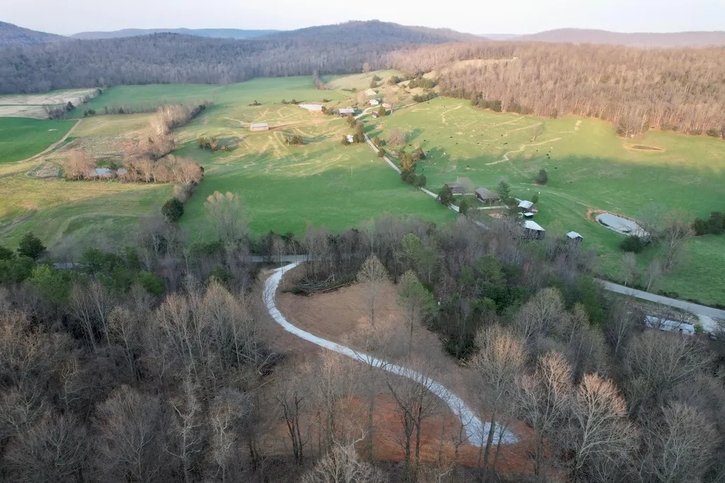 6310 Ky-200 Monticello KY 42633