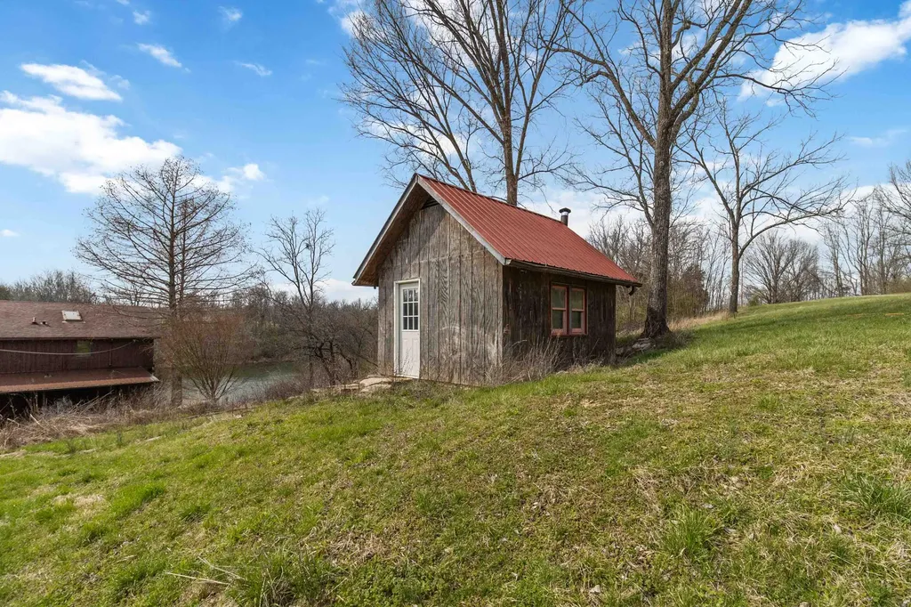 1150 Corinth Road Lawrenceburg KY 40342