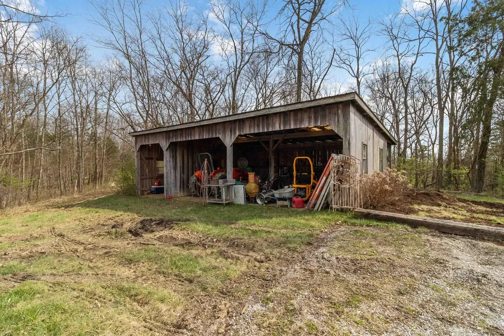 1150 Corinth Road Lawrenceburg KY 40342