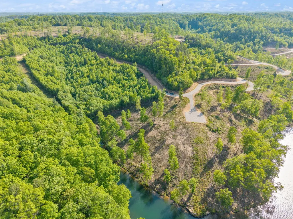 Lot 30 Sleepy Hollow Road East Bernstadt KY 40729