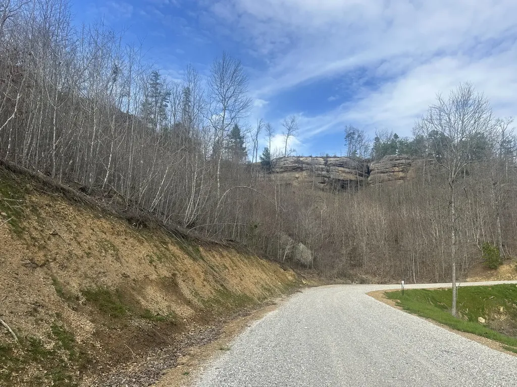 Lot 19 Sleepy Hollow Road East Bernstadt KY 40729