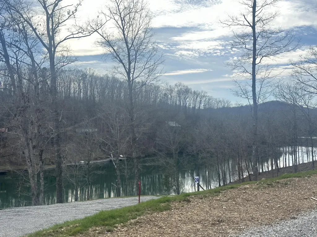 Lot 19 Sleepy Hollow Road East Bernstadt KY 40729
