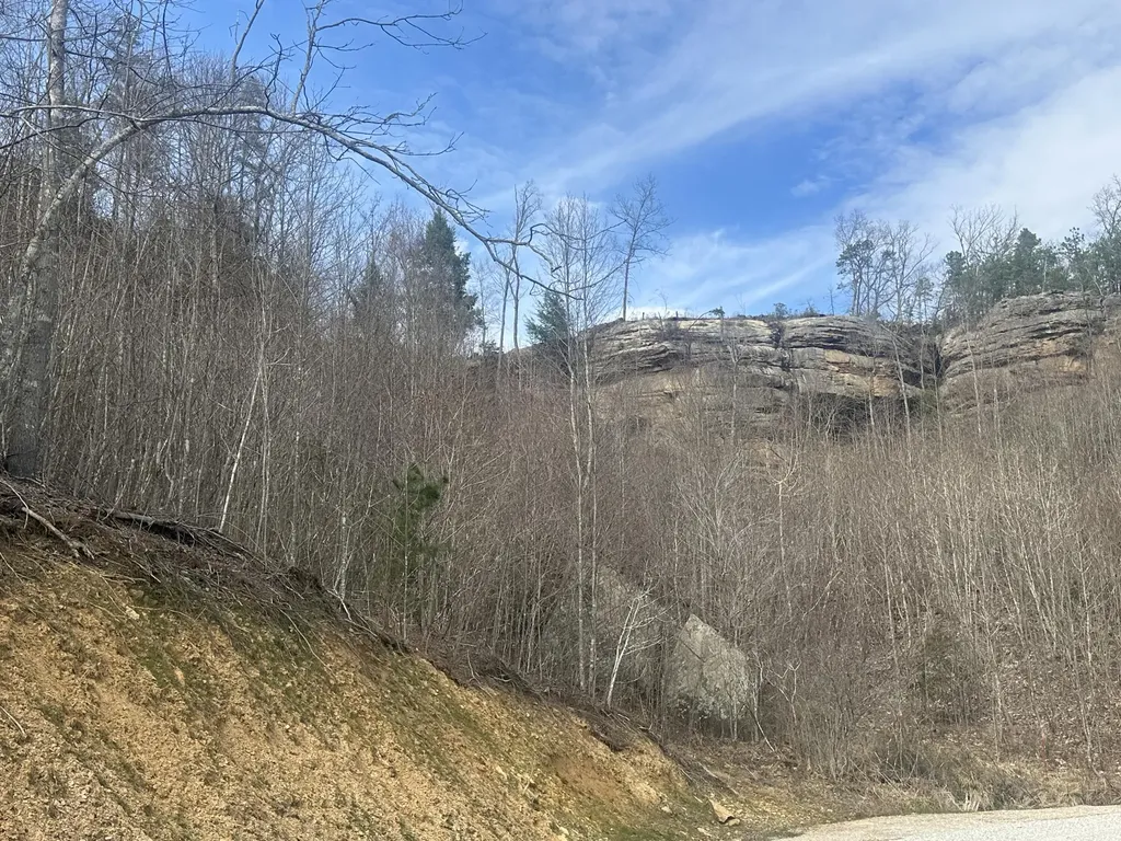 Lot 19 Sleepy Hollow Road East Bernstadt KY 40729