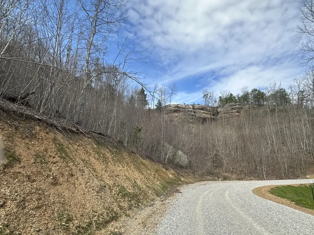Lot 19 Sleepy Hollow Road East Bernstadt KY 40729