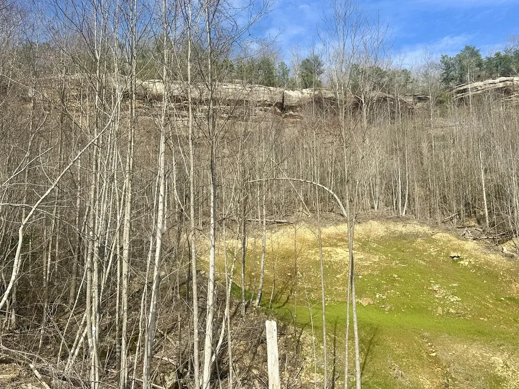 Lot 6 Sleepy Hollow Road East Bernstadt KY 40729