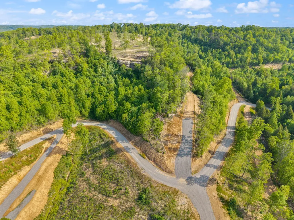 Lot 6 Sleepy Hollow Road East Bernstadt KY 40729