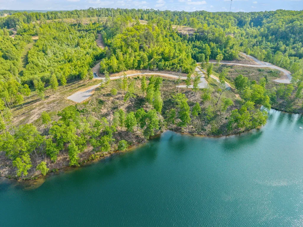 Lot 6 Sleepy Hollow Road East Bernstadt KY 40729