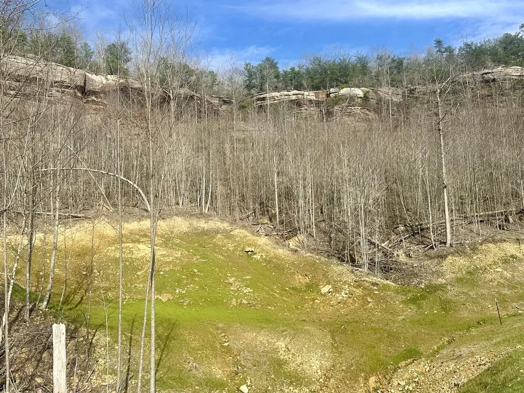 Lot 6 Sleepy Hollow Road East Bernstadt KY 40729
