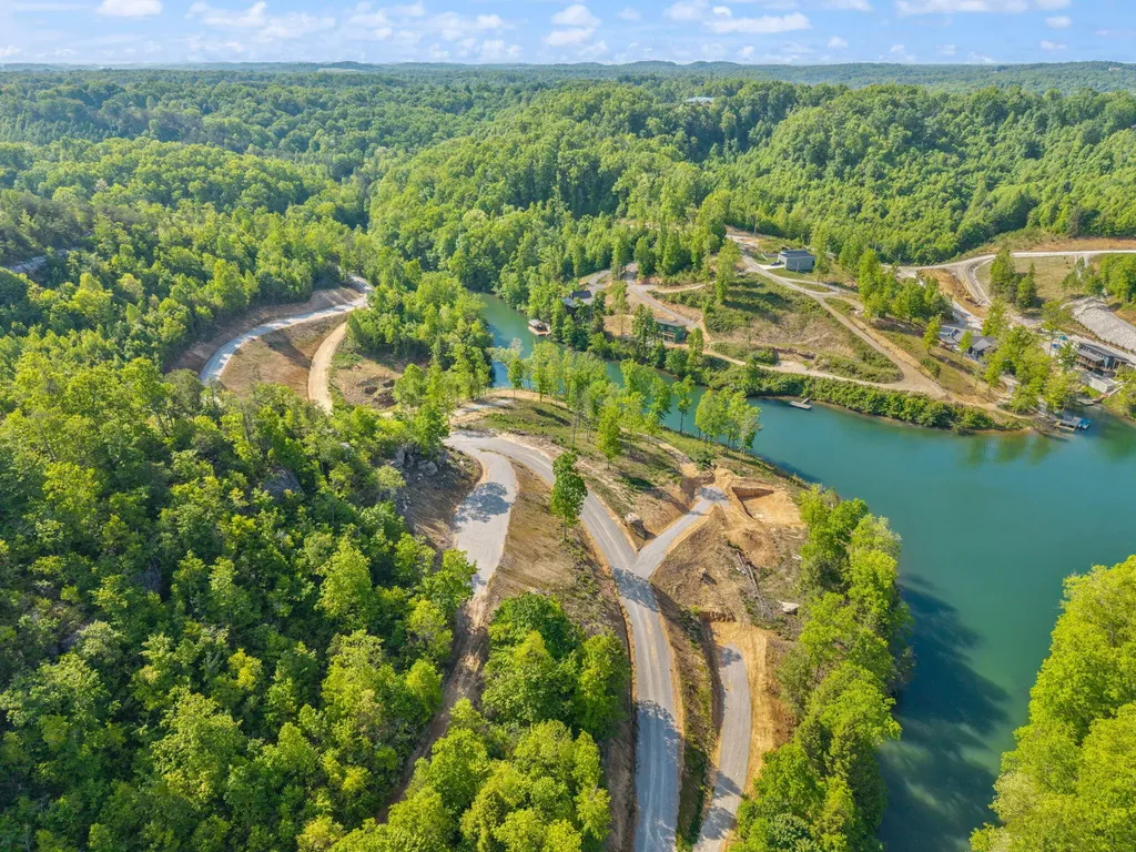 Lot 2 Sleepy Hollow Road East Bernstadt KY 40729