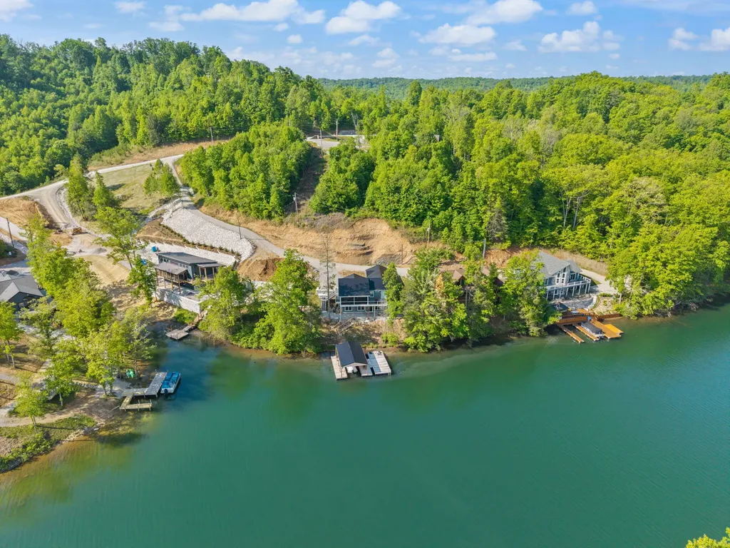 Lot 2 Sleepy Hollow Road East Bernstadt KY 40729