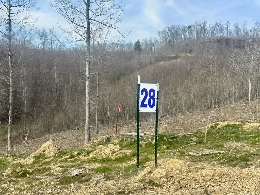 Lot 28 Sleepy Hollow Road East Bernstadt KY 40729