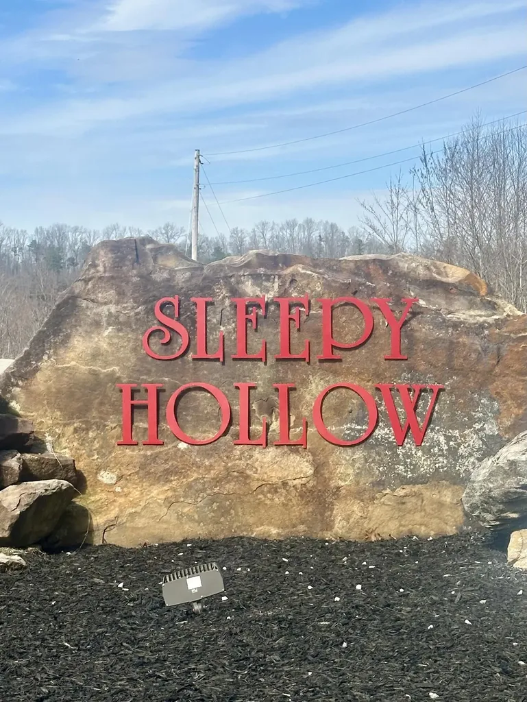 Lot 28 Sleepy Hollow Road East Bernstadt KY 40729