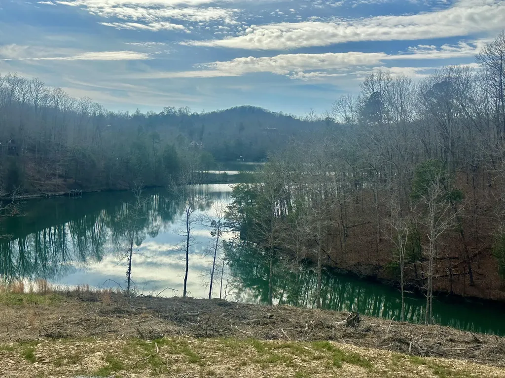 Lot 28 Sleepy Hollow Road East Bernstadt KY 40729