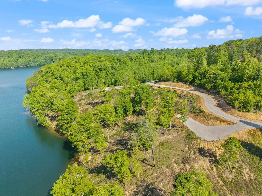 Lot 4 Sleepy Hollow Road East Bernstadt KY 40729