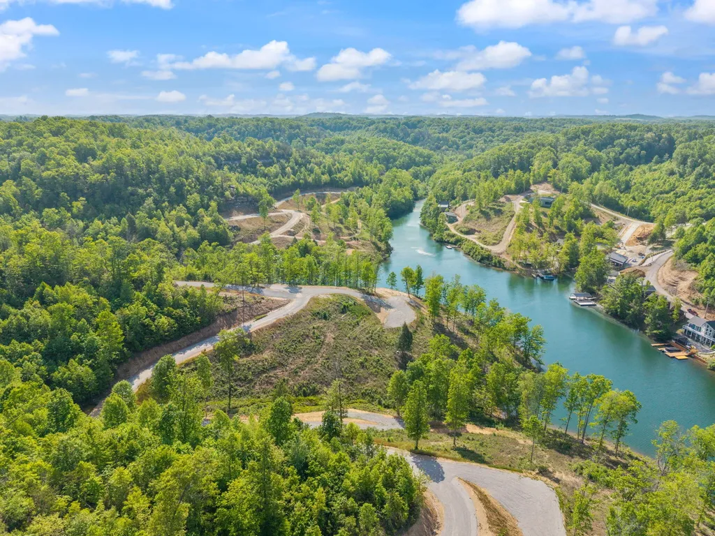 Lot 4 Sleepy Hollow Road East Bernstadt KY 40729