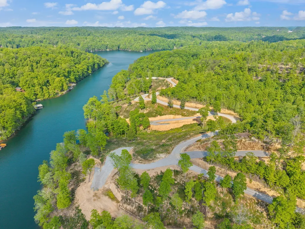 Lot 4 Sleepy Hollow Road East Bernstadt KY 40729