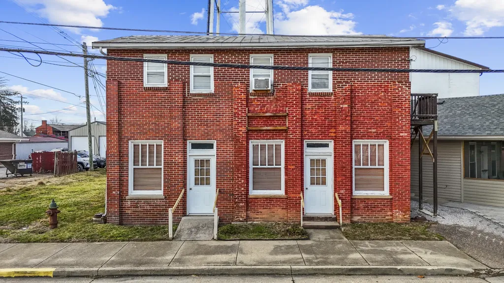 100 W Pearl Street Warsaw KY 41095