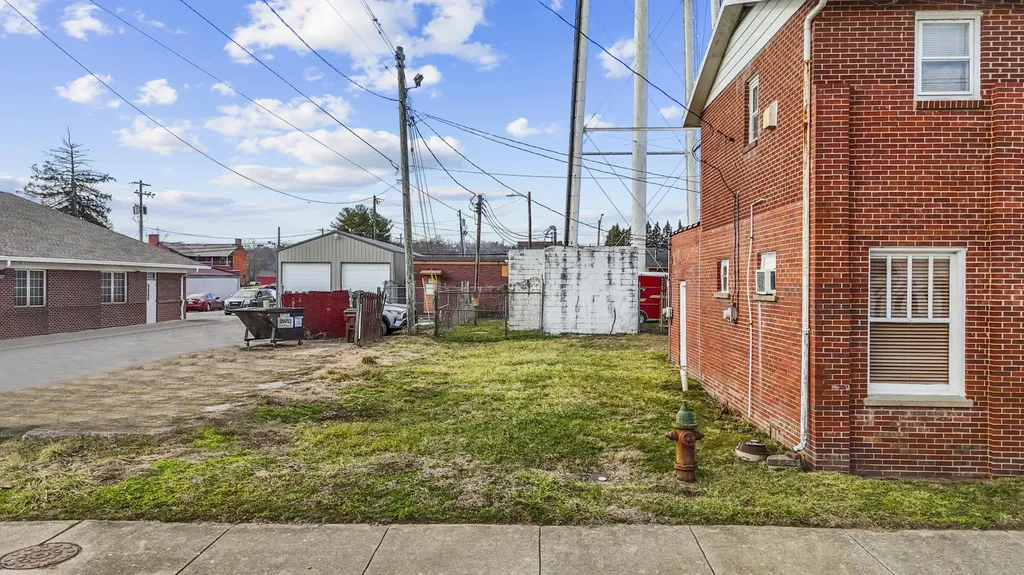 100 W Pearl Street Warsaw KY 41095