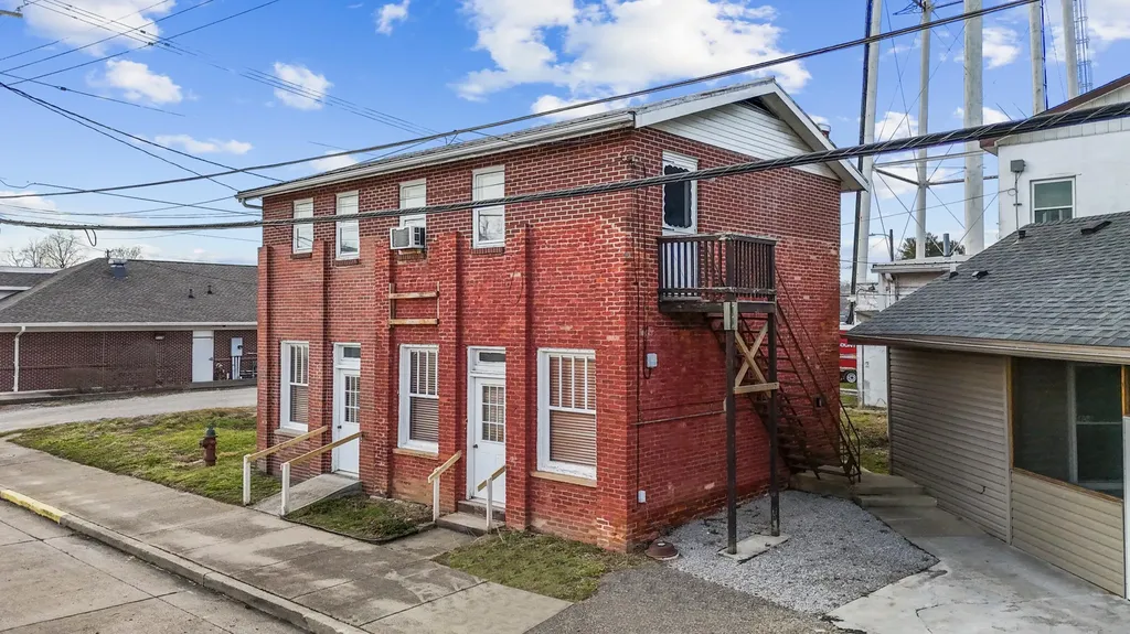 100 W Pearl Street Warsaw KY 41095