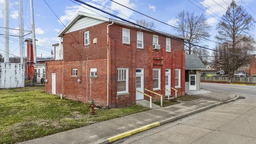 100 W Pearl Street Warsaw KY 41095