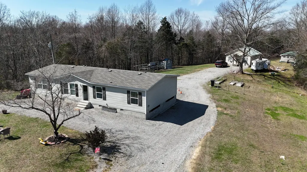 5488 Reese Hurt Road Breeding KY 42715