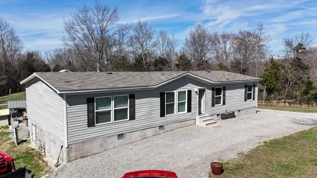 5488 Reese Hurt Road Breeding KY 42715
