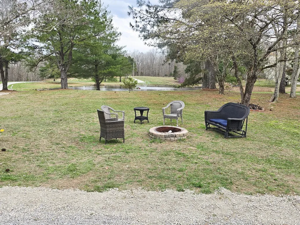 5488 Reese Hurt Road Breeding KY 42715