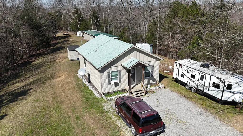 5488 Reese Hurt Road Breeding KY 42715