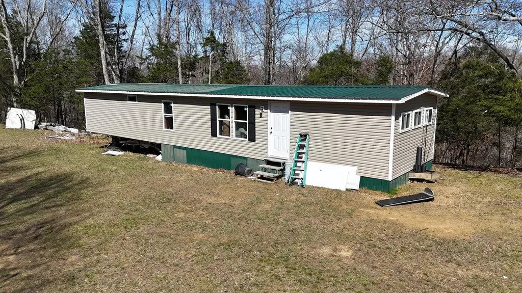 5488 Reese Hurt Road Breeding KY 42715