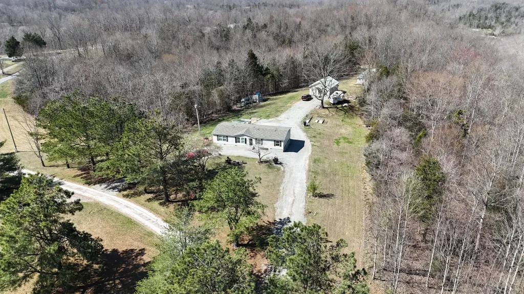 5488 Reese Hurt Road Breeding KY 42715