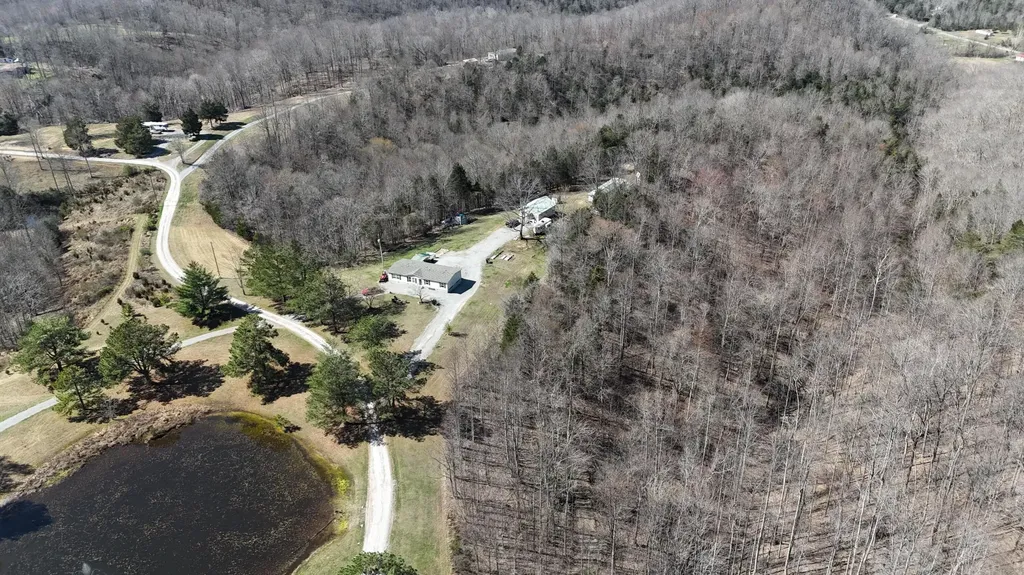 5488 Reese Hurt Road Breeding KY 42715