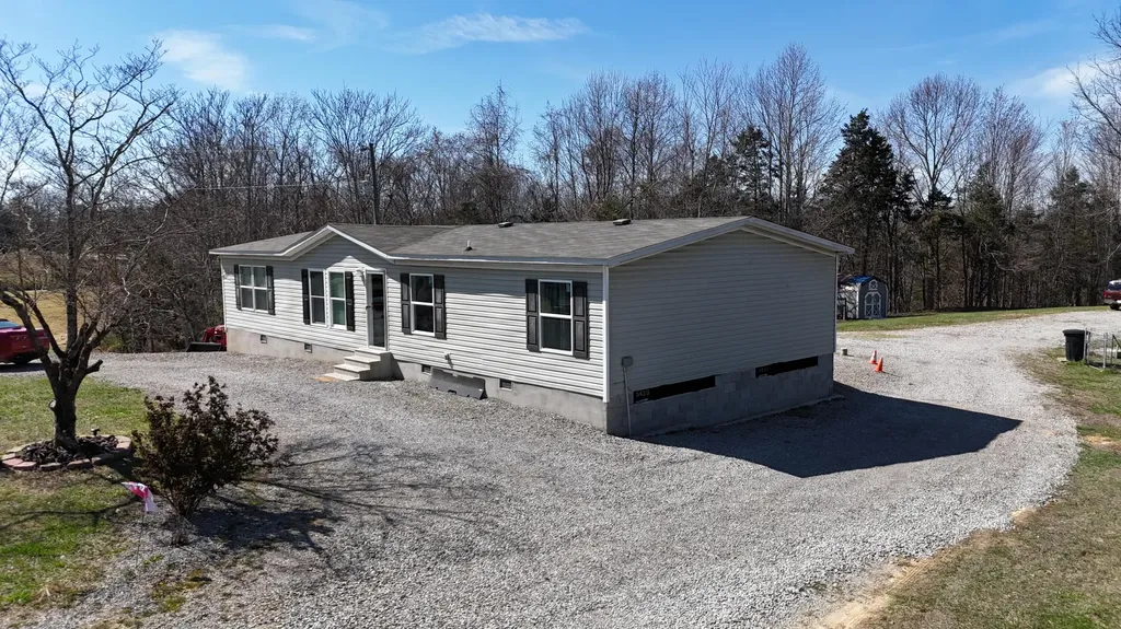 5488 Reese Hurt Road Breeding KY 42715