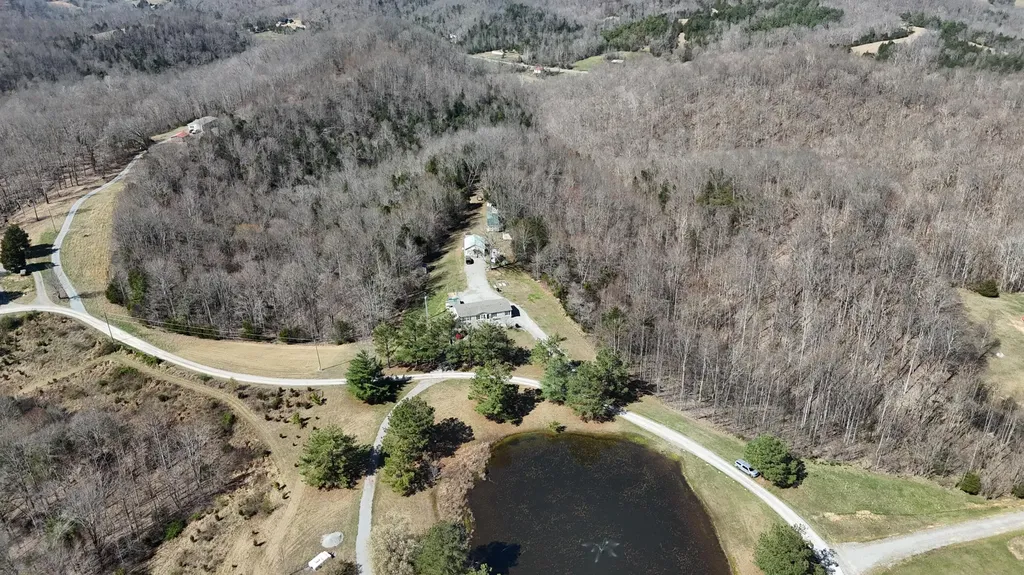 5488 Reese Hurt Road Breeding KY 42715