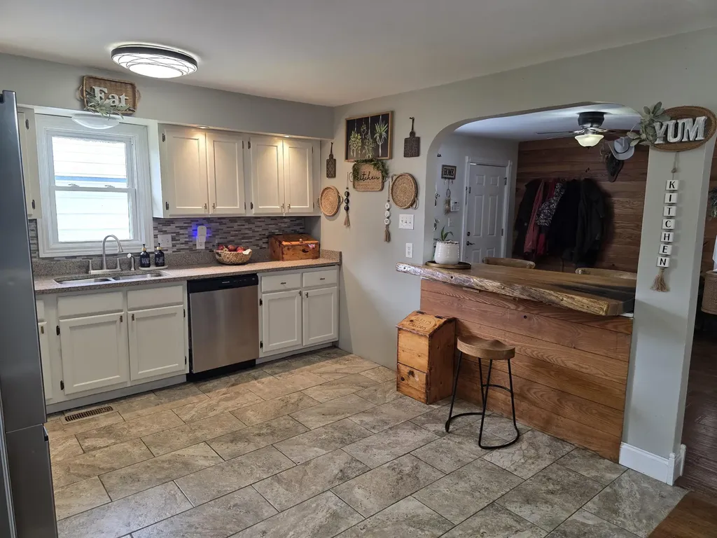617 Hensley Road East Bernstadt KY 40729