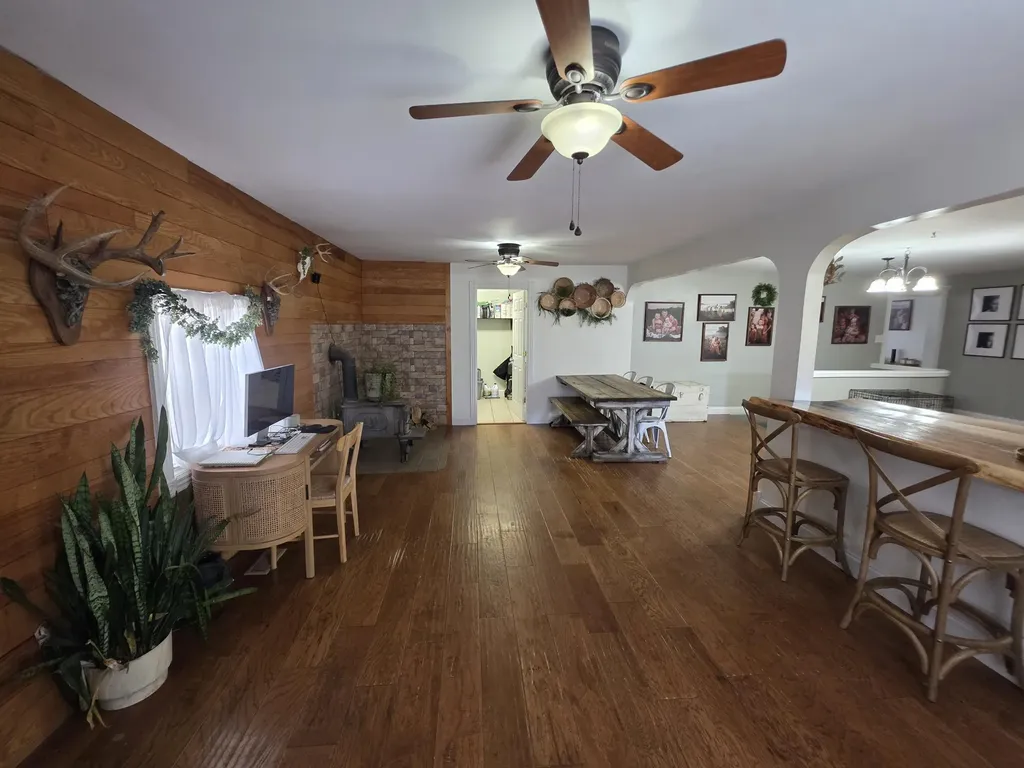 617 Hensley Road East Bernstadt KY 40729