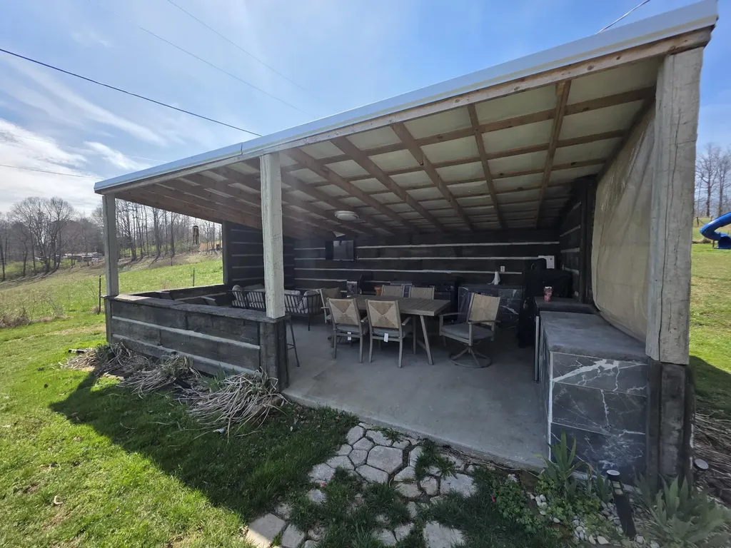 617 Hensley Road East Bernstadt KY 40729