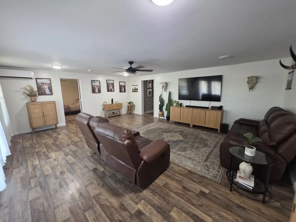 617 Hensley Road East Bernstadt KY 40729