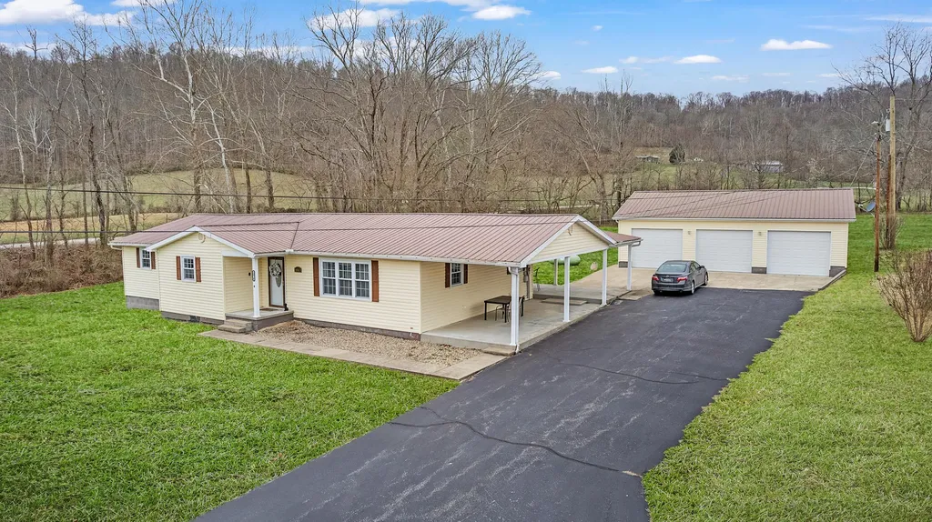 1836 Clarksburg Road Vanceburg KY 41179