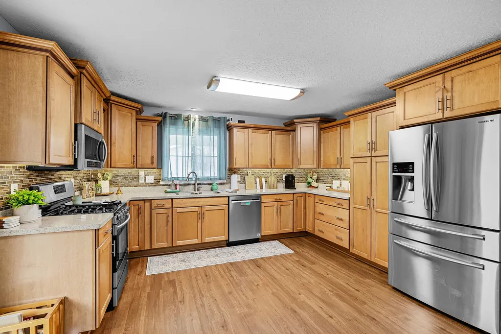 1836 Clarksburg Road Vanceburg KY 41179