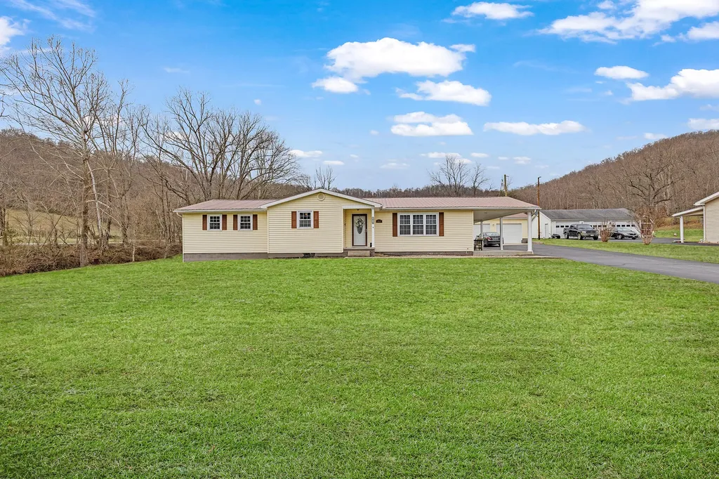 1836 Clarksburg Road Vanceburg KY 41179
