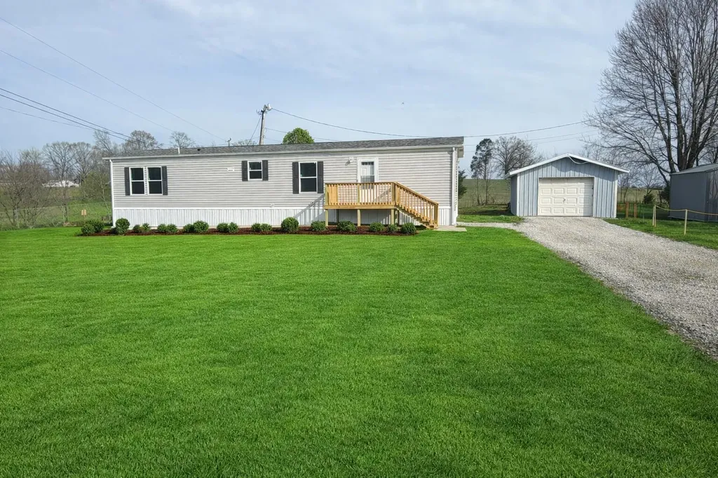 207 Rolling Cliff Drive Bronston KY 42518