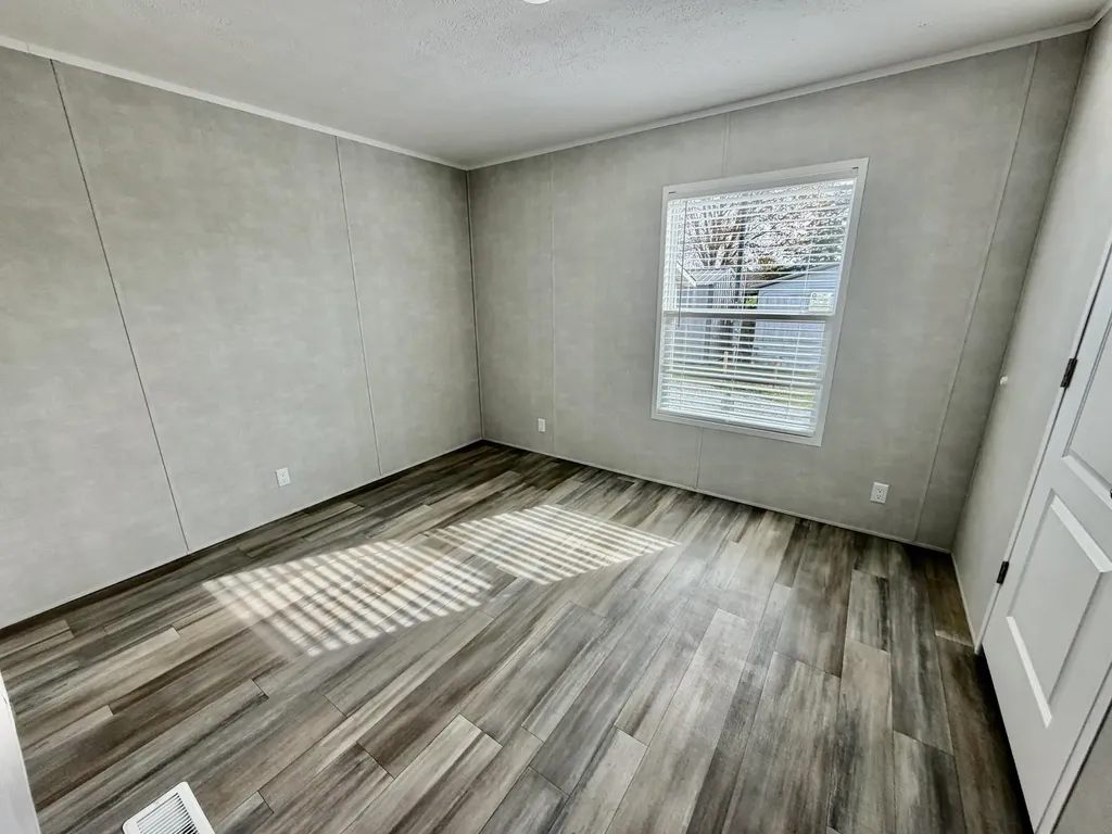 207 Rolling Cliff Drive Bronston KY 42518