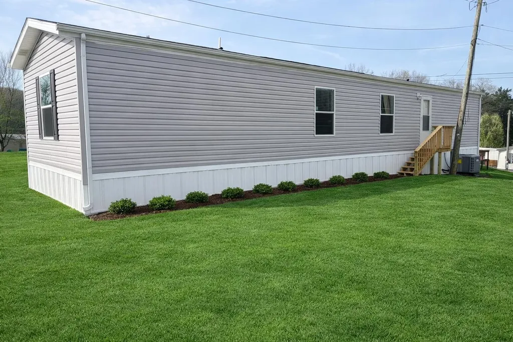 207 Rolling Cliff Drive Bronston KY 42518